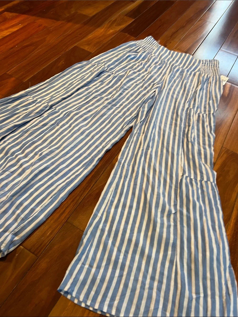 Angie Blue and White Striped Wide-Leg Cropped Pants new with tags - Picture 9 of 14